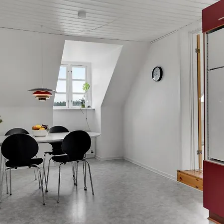 Vakantiehuis Lovely In With Wifi *